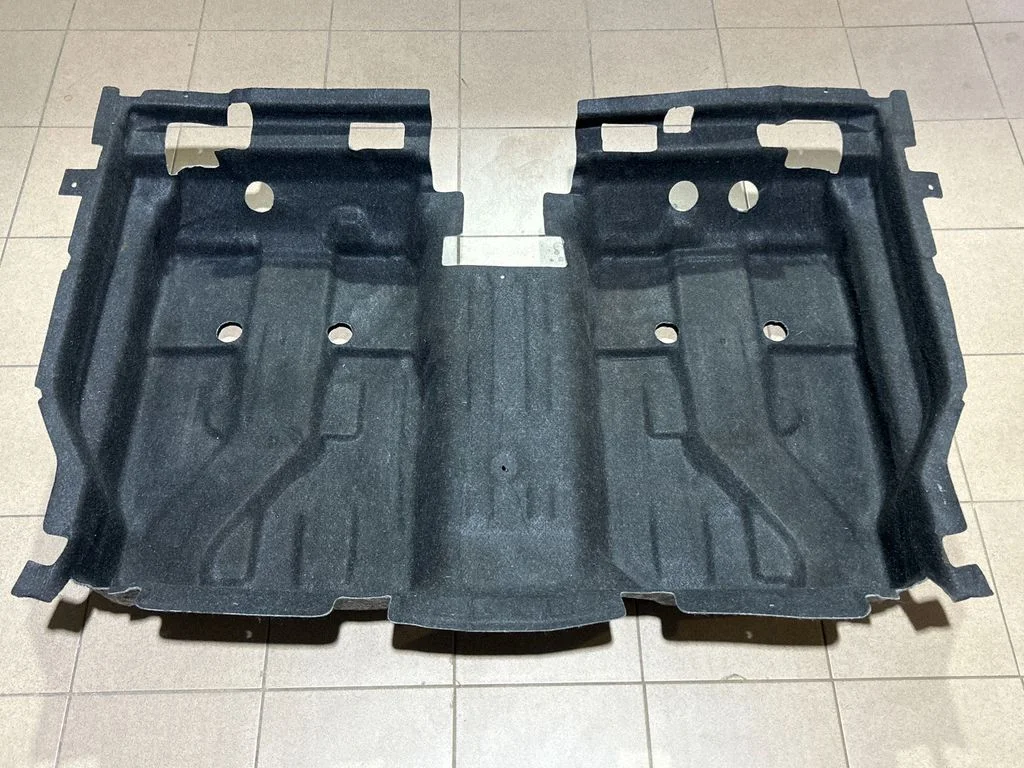 Rear floor carpet liner – Chrysler Pacifica (2017-)