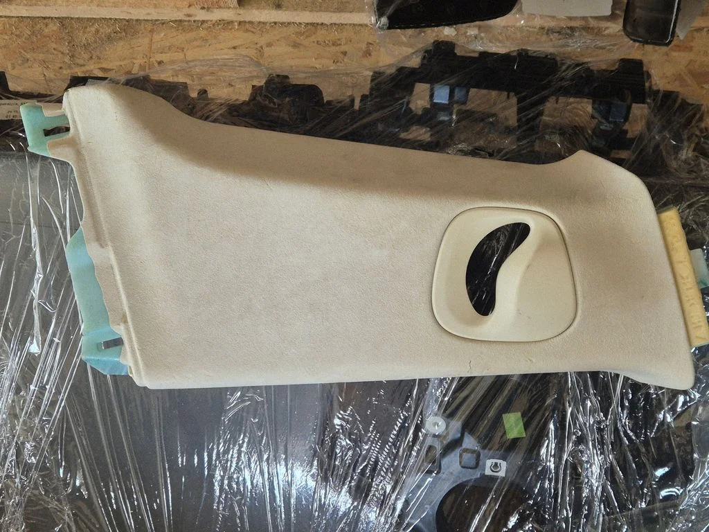 (B) pillar trim (top) 102161300A