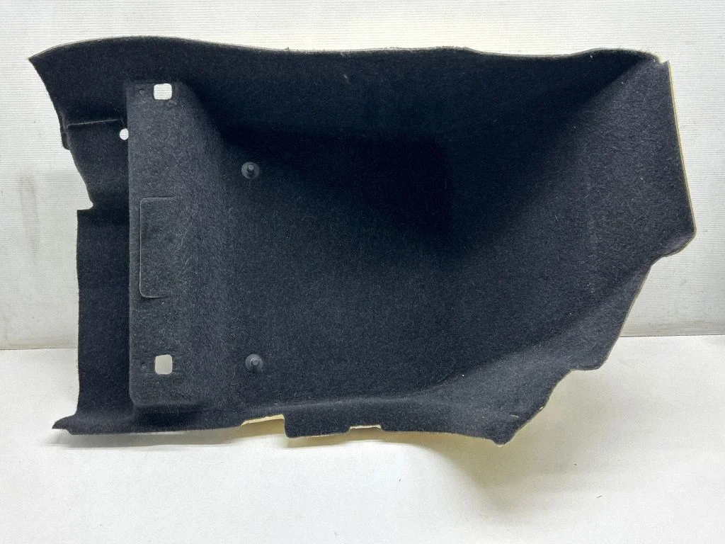 Front floor carpet liner 32273644