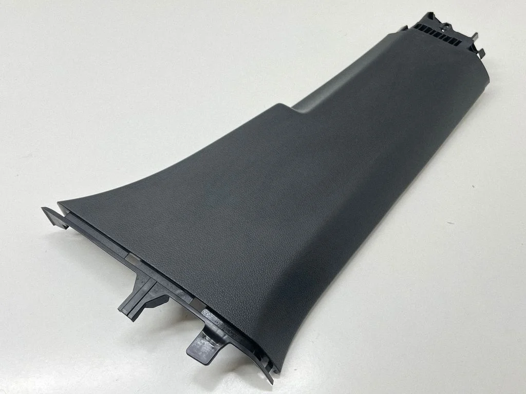 (B) piilari kate (alumine) – Volkswagen Sharan (2011-)