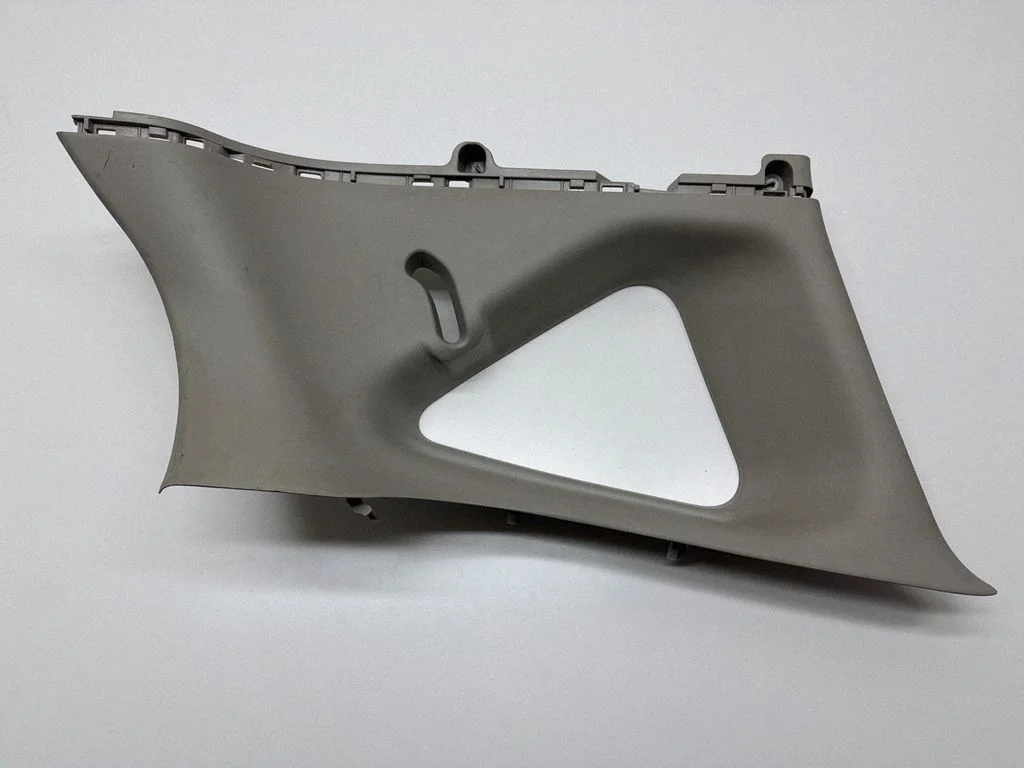 (D) piilari kate (ülemine) 849403VY0A – Nissan Note (E12) (2014-2016)