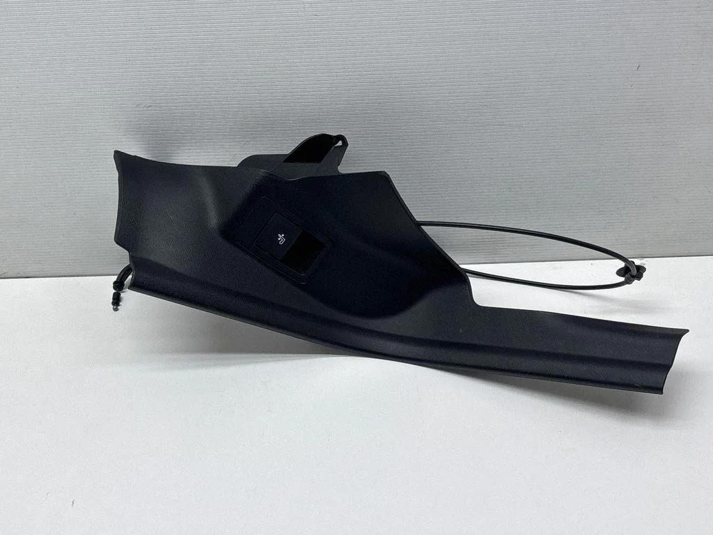 Aizmugurējā sliekšņa apdare (iekšējā) 7432100