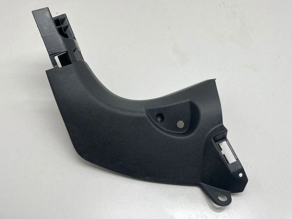 Kāju telpas sānu apdare 768377406R