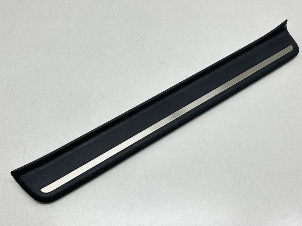 Side skirt front trim 85883CV500