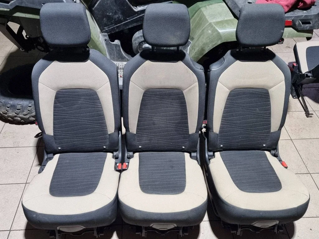 Second row seats – Citroen C4 Grand Picasso (2013-2018)