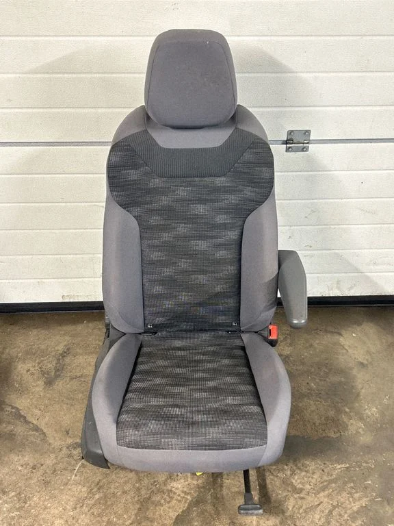 Front passenger seat 5WA881106B
