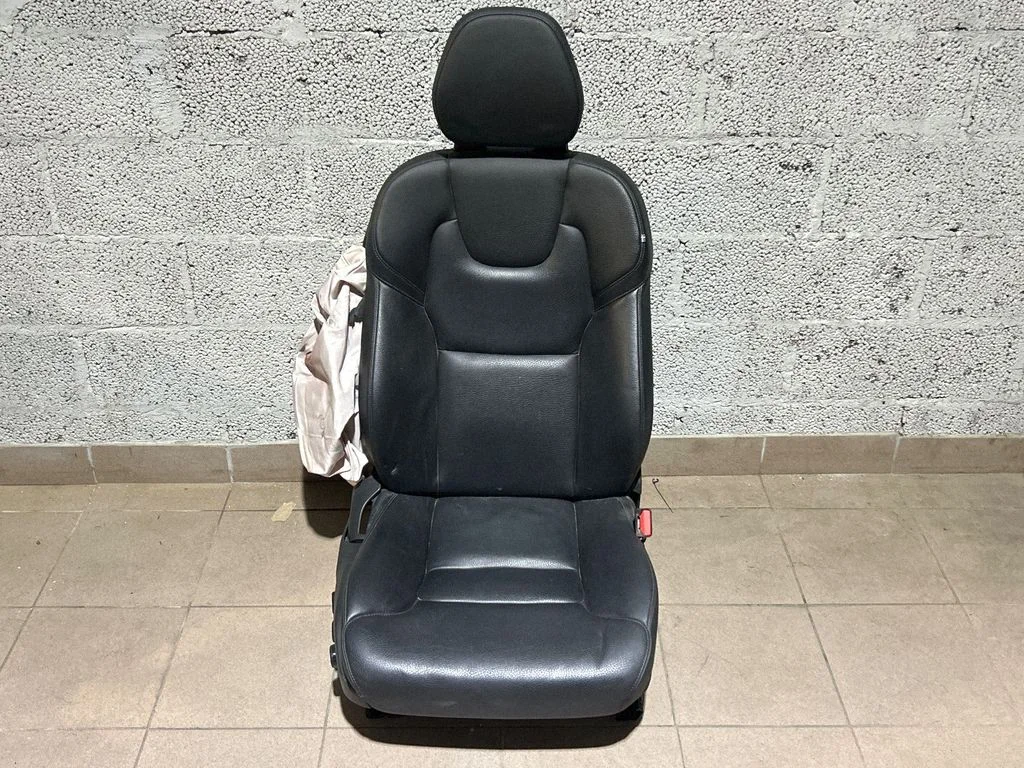 Front passenger seat – front right