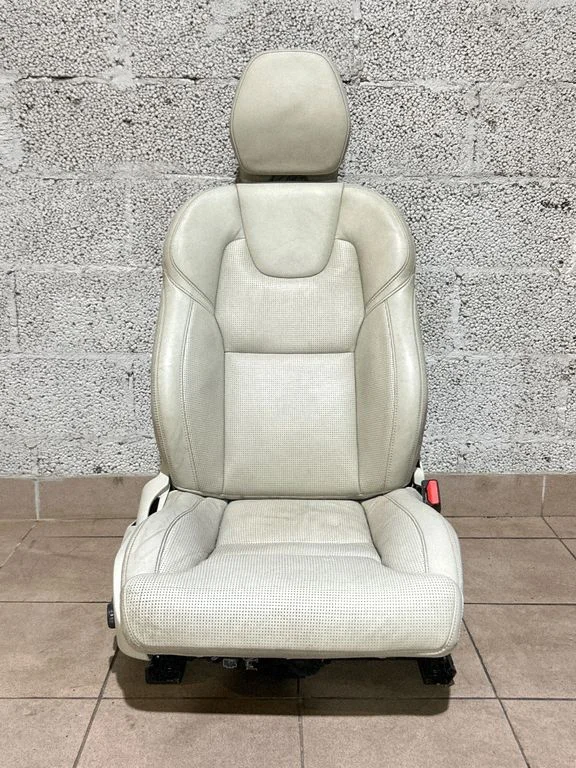 Front passenger seat – front right