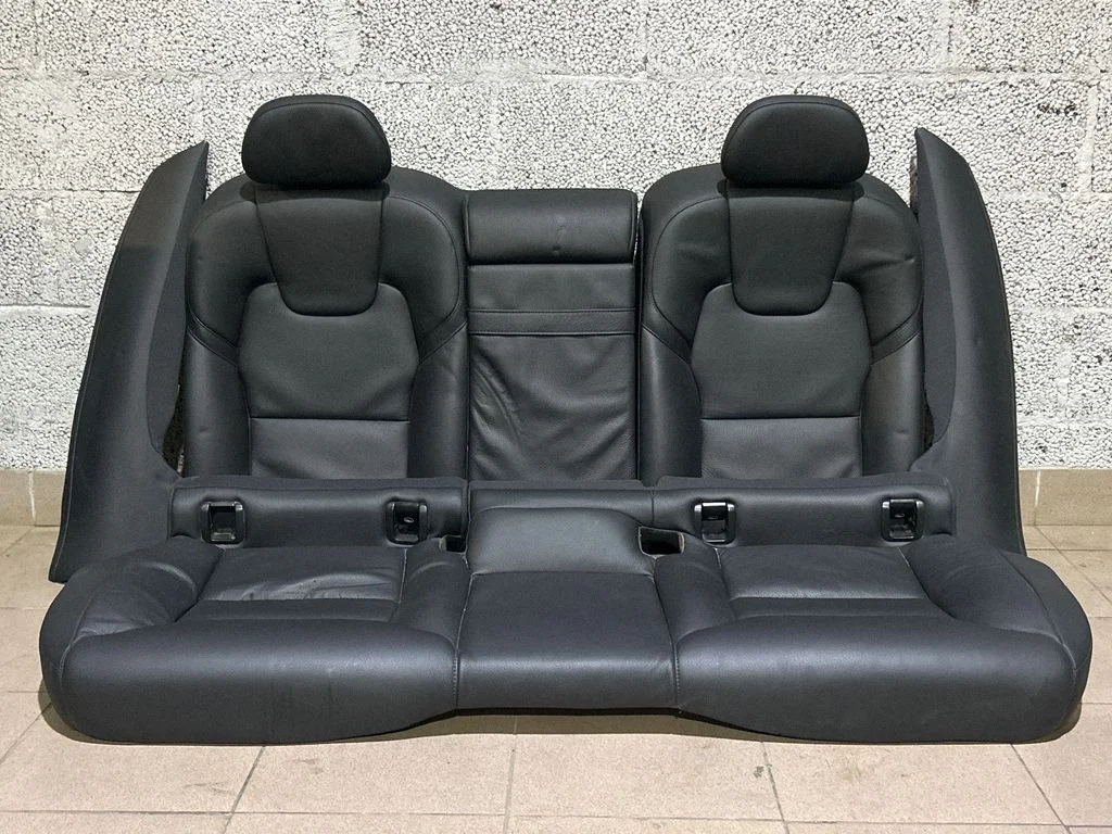 Rear seat