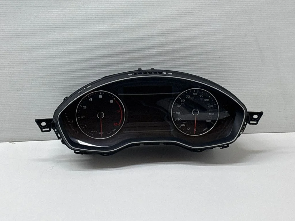 Spidomeeter (näidikuplokk) 8W5920840B