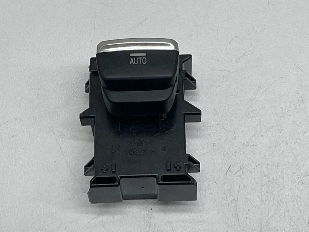 Handbrake/parking brake auto hold switch – Subaru Forester SK (2018-2025)