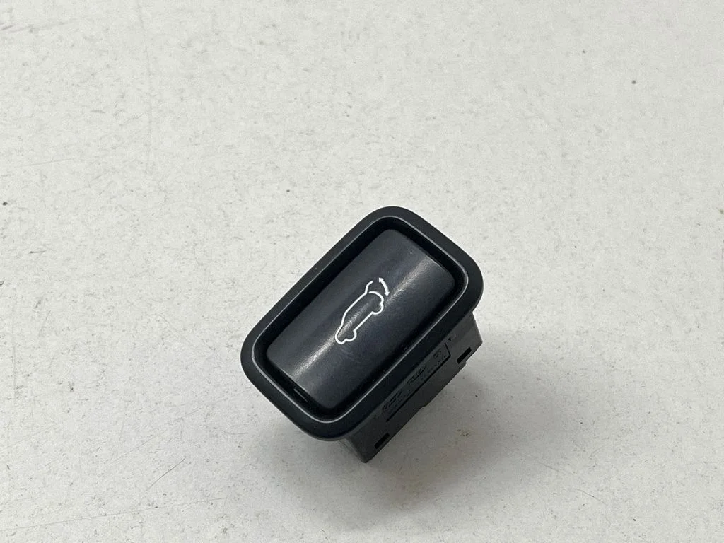 Tailgate/boot open switch button 96740A9100WK