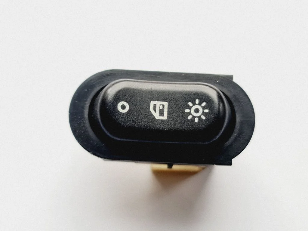 Interior lighting switch – Saab 9-5 (1998-2005)
