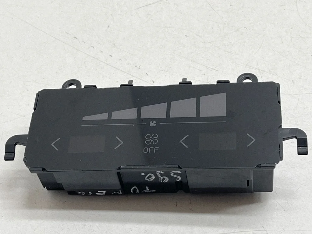 Interior fan control switch P31346788