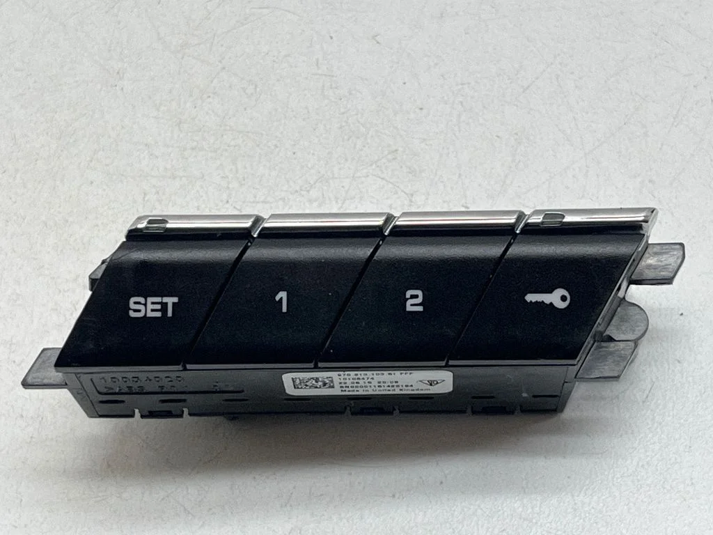 Seat memory switch 97061310351