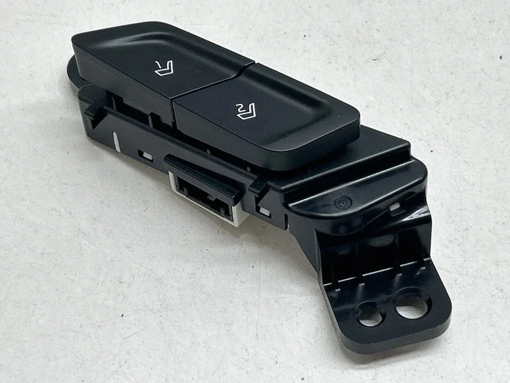 Seat memory switch 93250CV500
