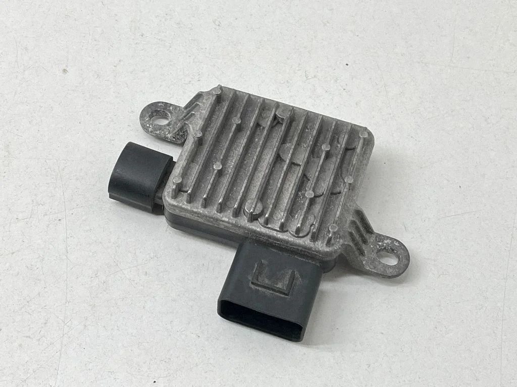 Coolant fan relay 25385E6000