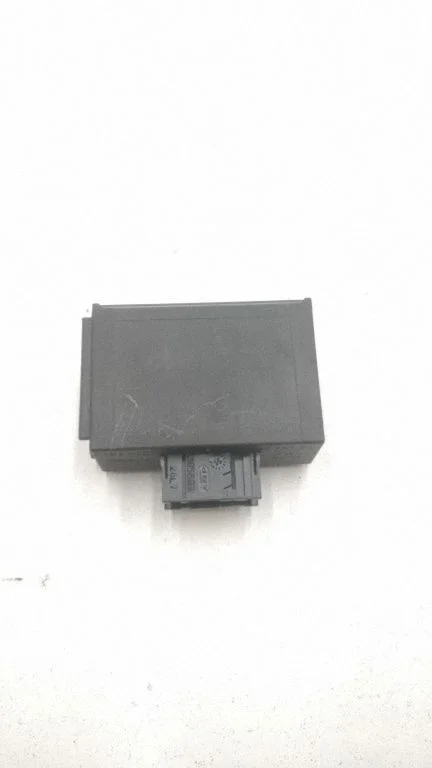 Electric power window relay – Peugeot 406 (1996-1999)