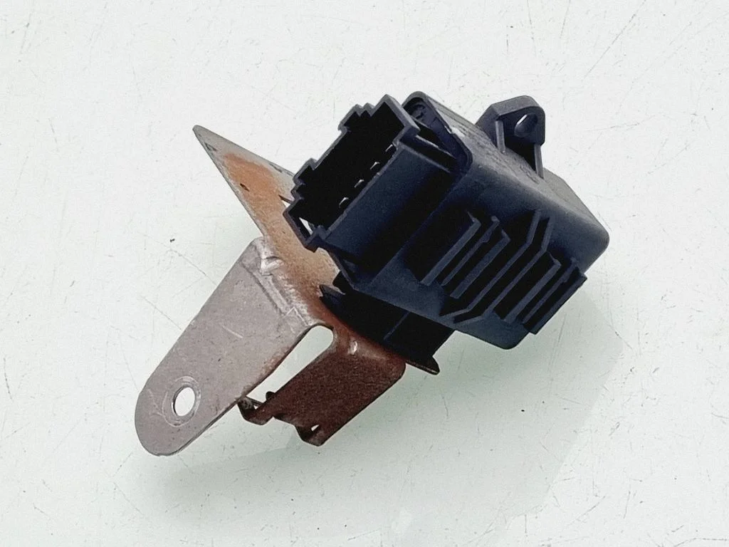 Seat heating relay 1K0959772