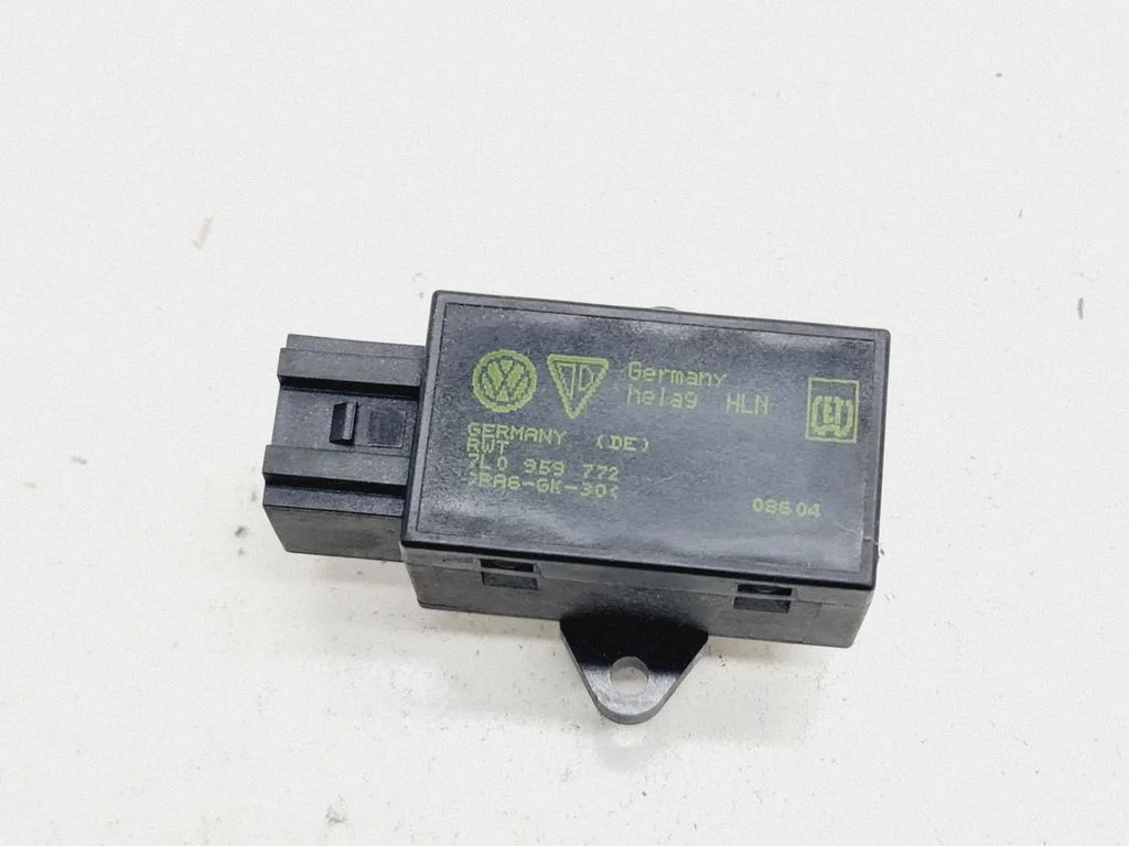 Seat heating relay 7L0959772