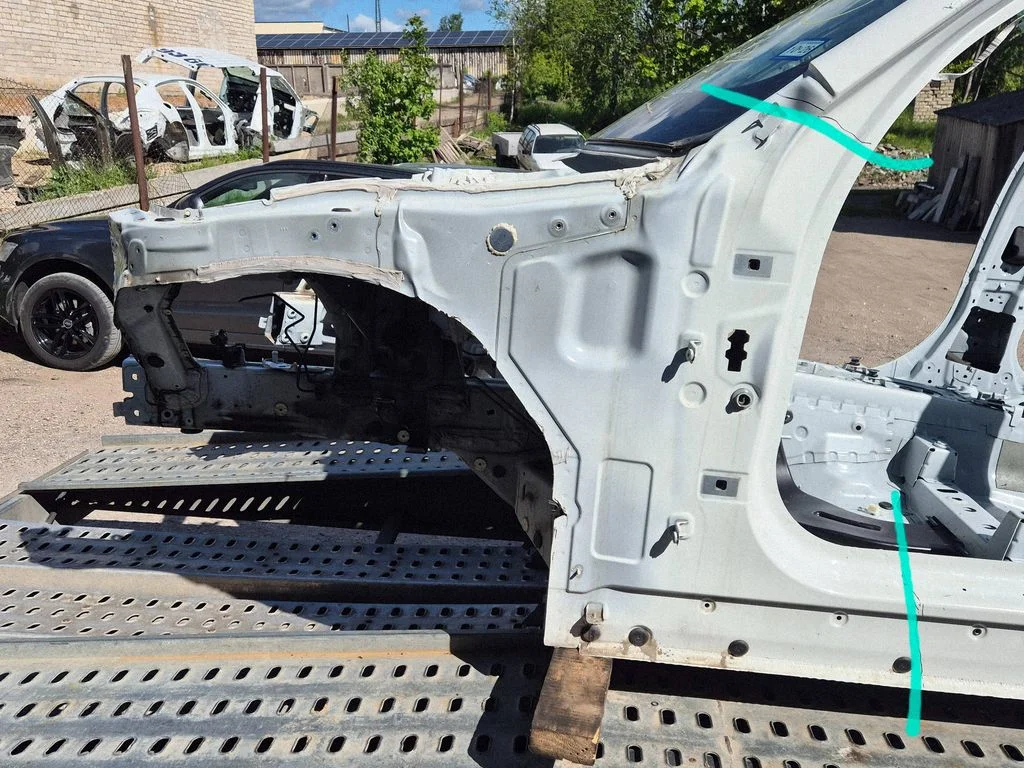 Front quarter panel – front left