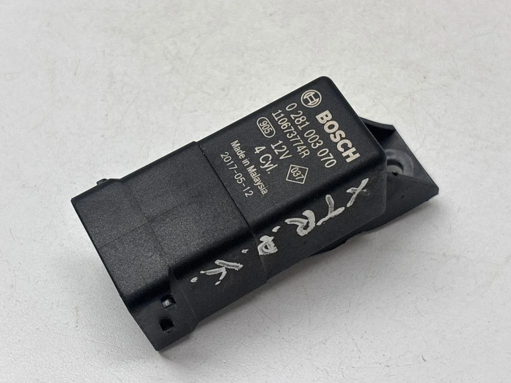 Glow plug pre-heat relay 0281003070