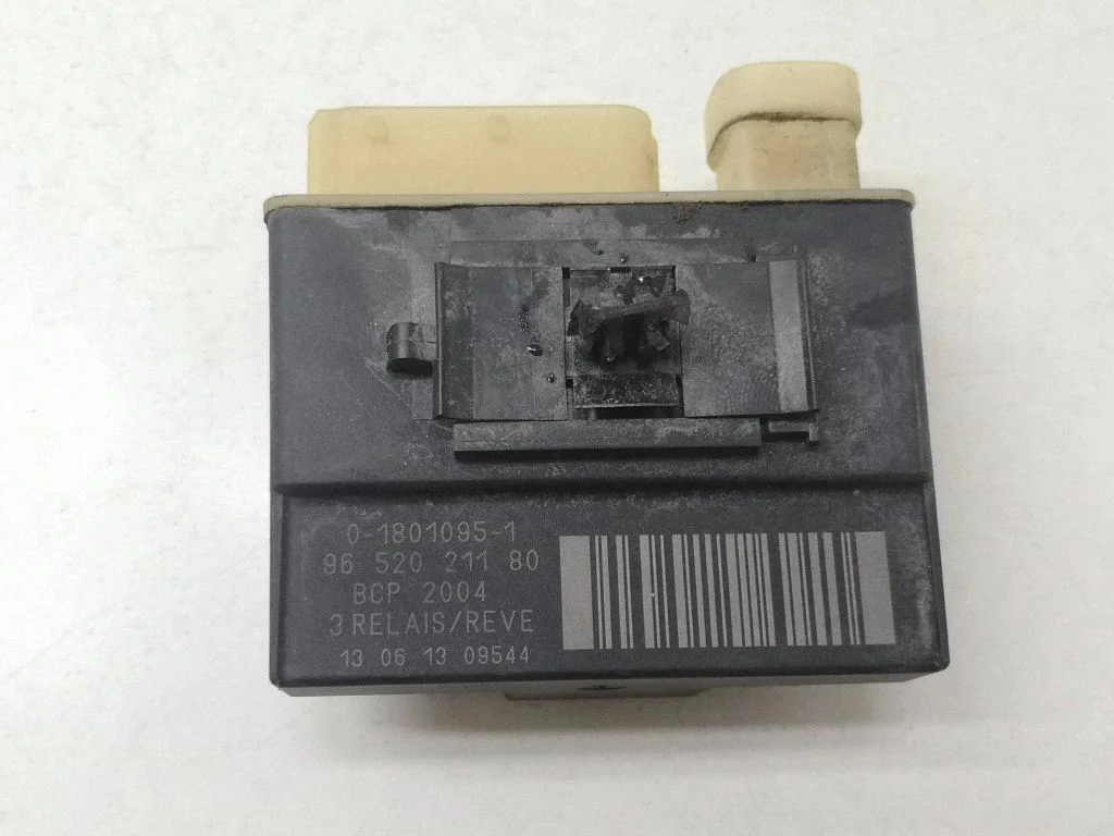 Glow plug pre-heat relay 9652021180