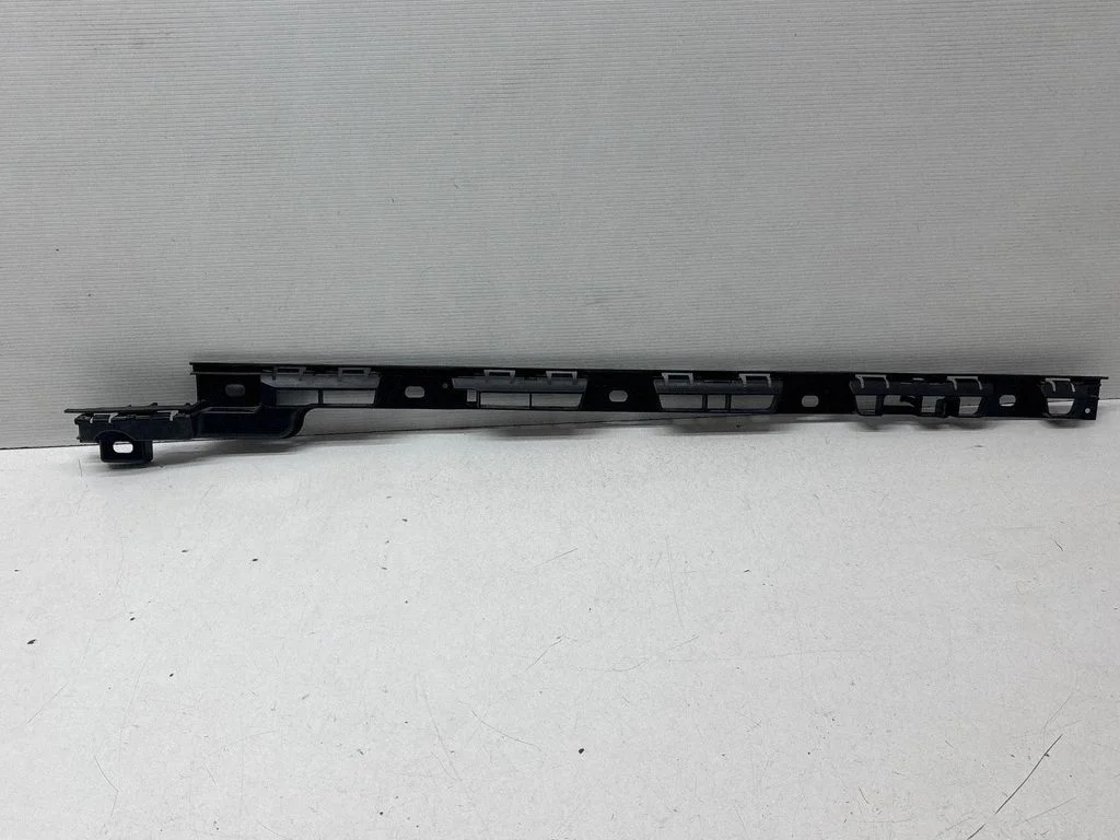 Sill supporting ledge 95B853557A