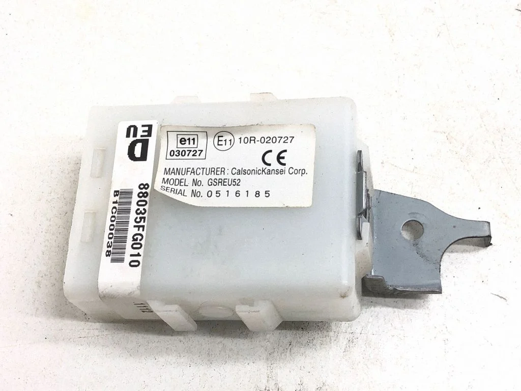 Door central lock control unit/module 88035FG010