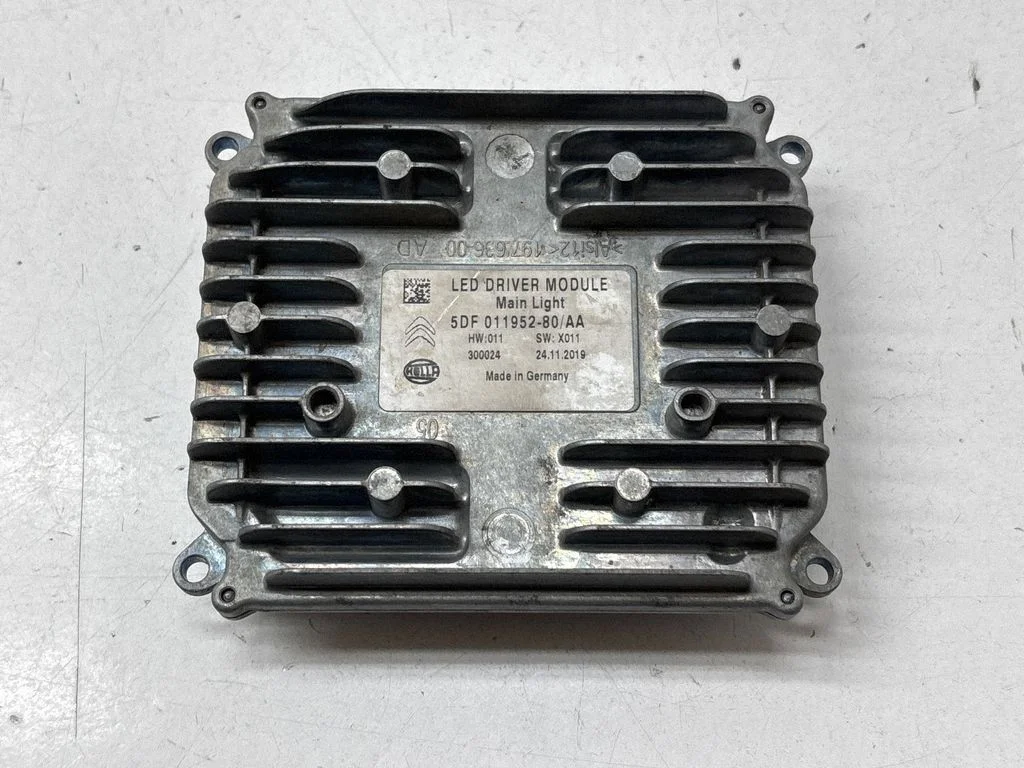 Xenon vadības bloks 5DF01195280