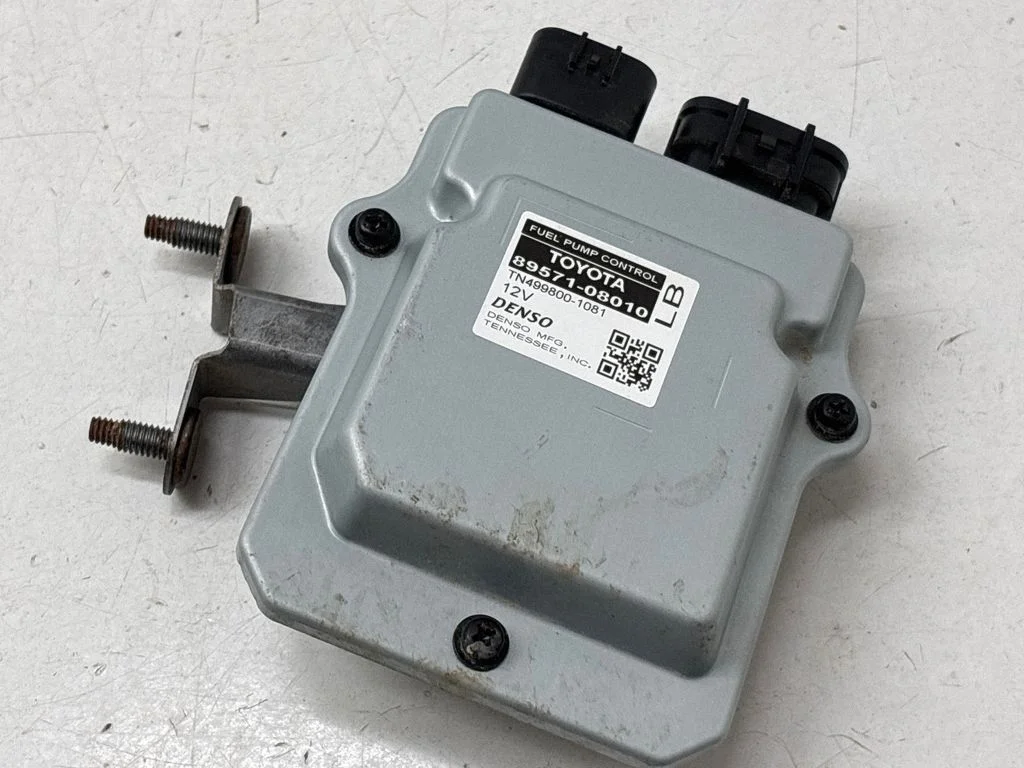 Fuel injection pump control unit/module 8957108010