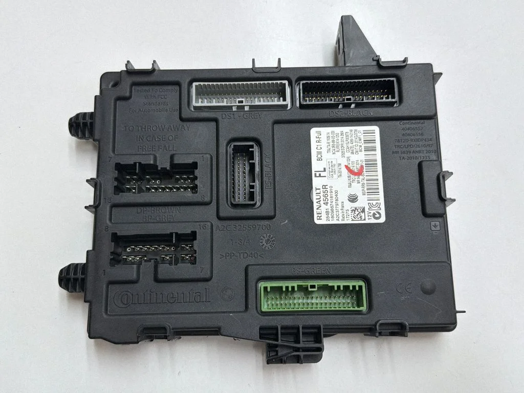 Citi vadības bloki/moduļi 284B14565R