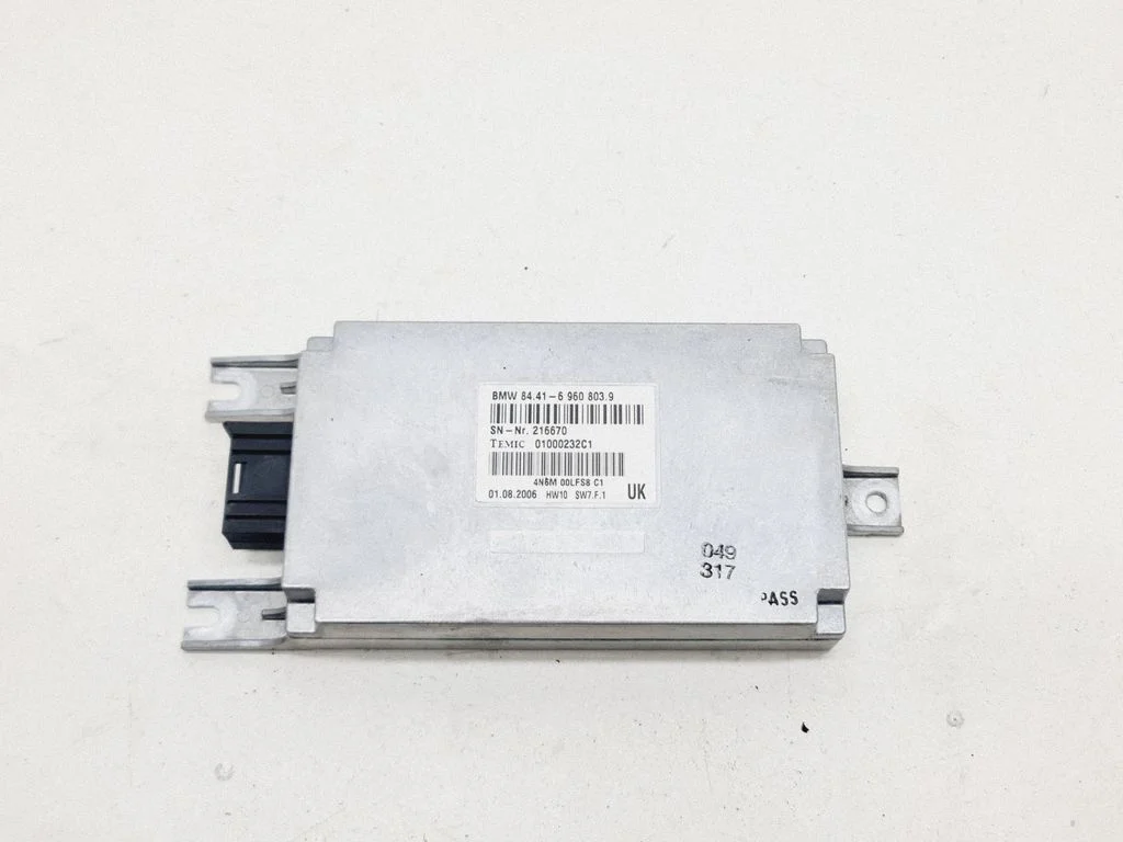 Voice control module 6960803