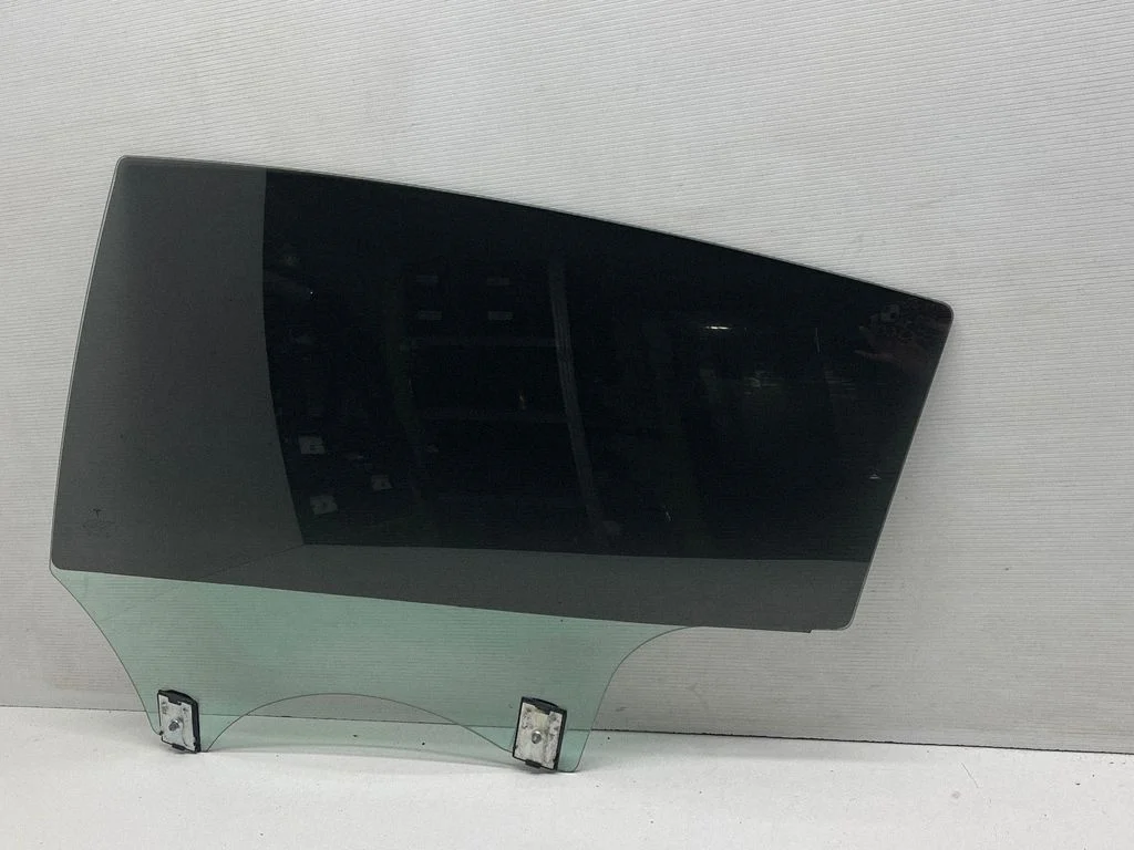 Rear door window glass – Tesla Model Y (2020-)