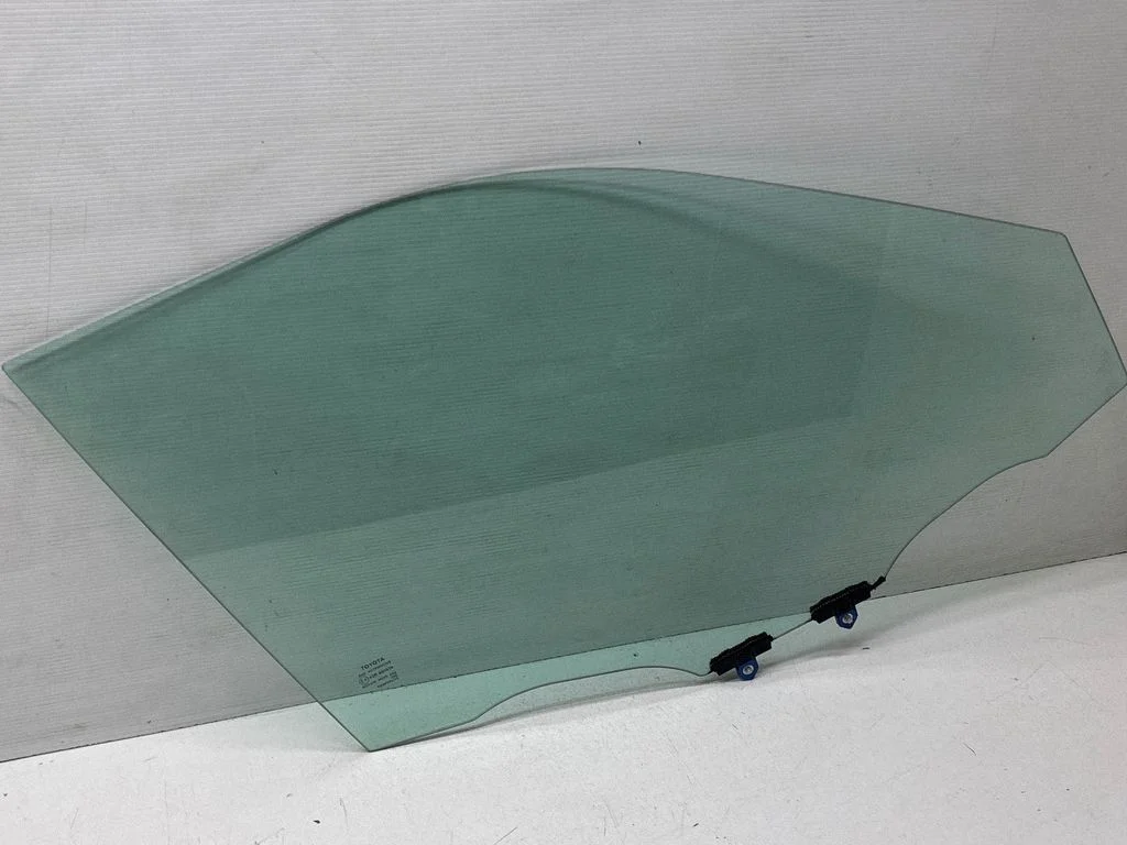 Front door window glass four-door 43R001074