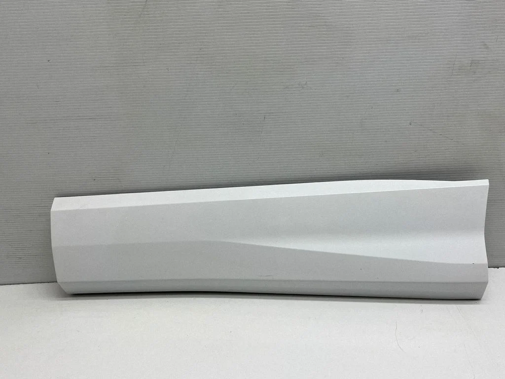 Aizmugurējo durvju apdare (molings) 83A853969A