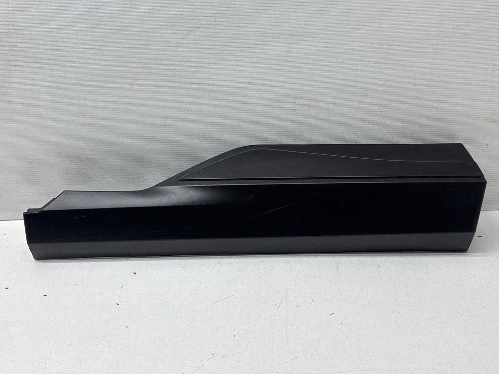 Listwa drzwi tylnych 828706RR0A