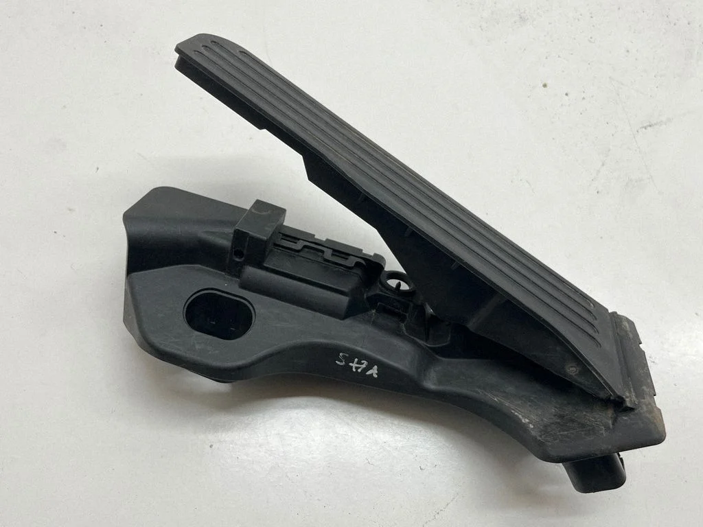 Accelerator throttle pedal 1K1721503BE