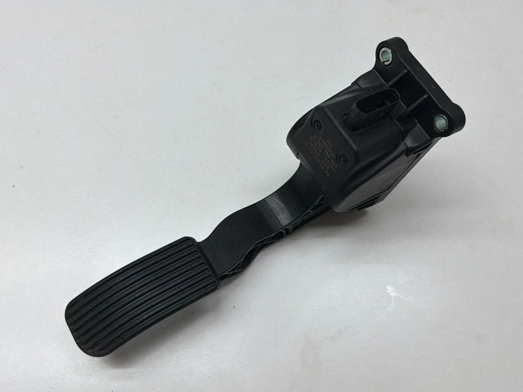 Accelerator throttle pedal 0280755023