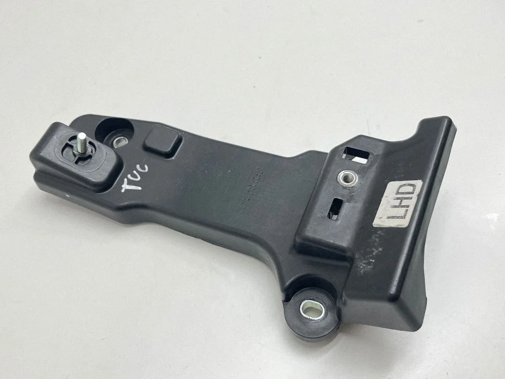 Accelerator throttle pedal bracket – Hyundai Tucson TL (2015-)