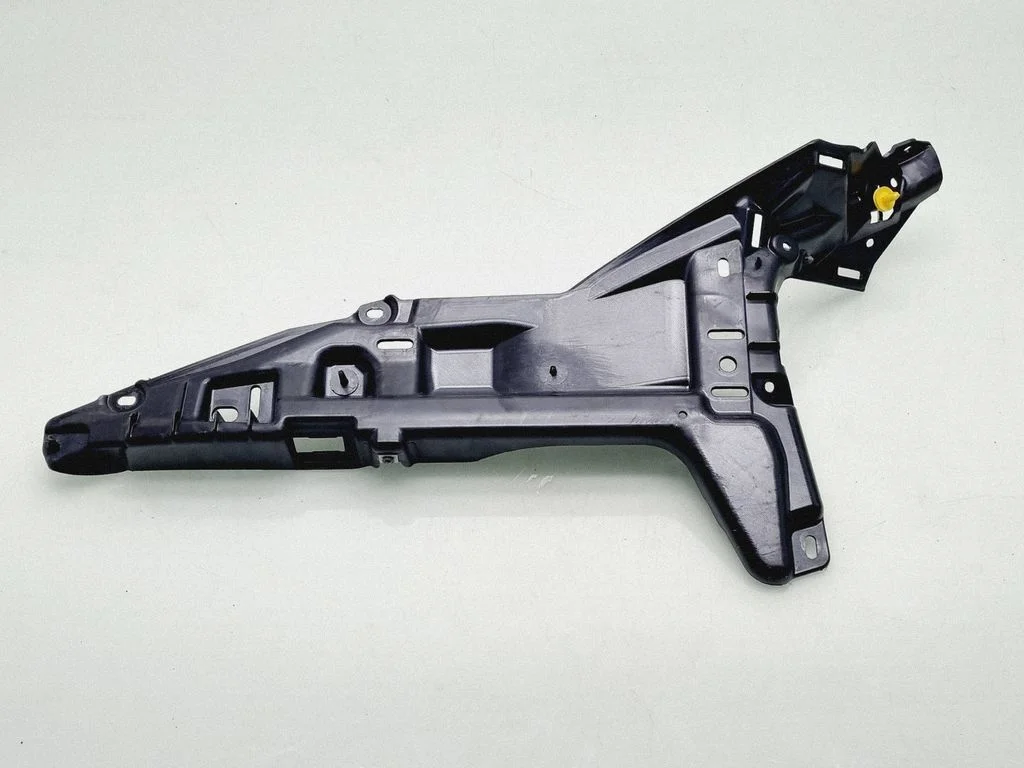 Bumper support mounting bracket corner 100927200F