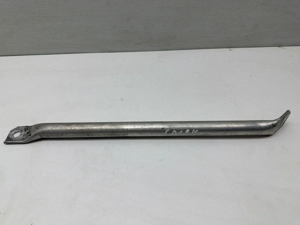Radiatoru paneļa kronšteins 7421989