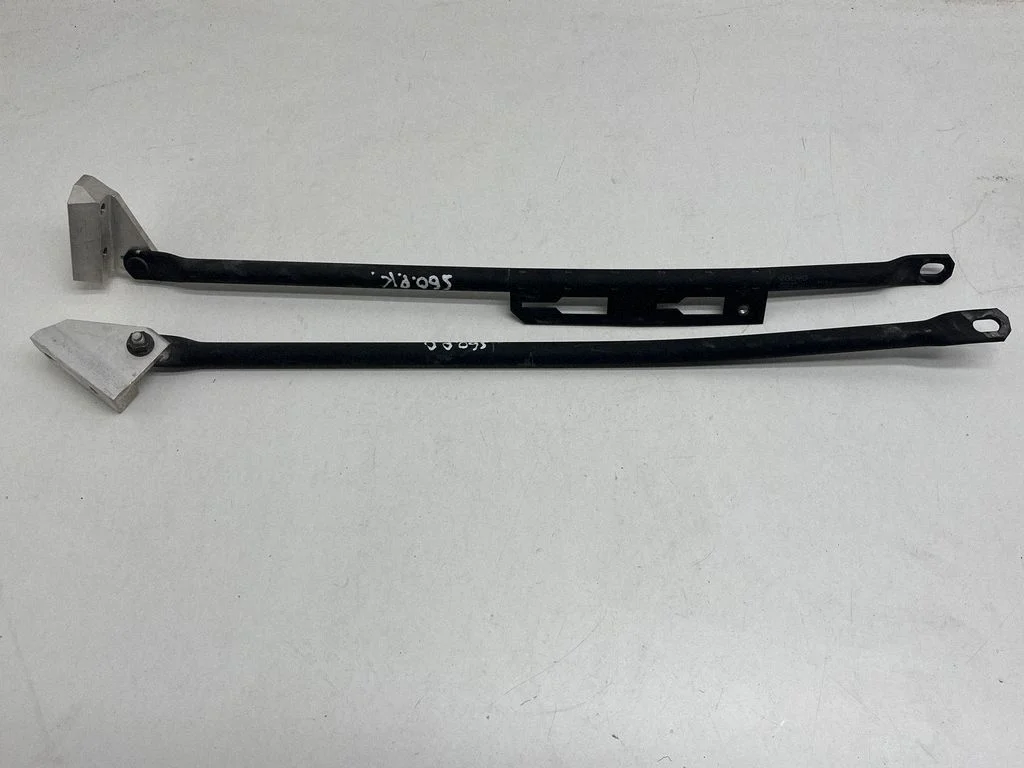 Radiatoru paneļa kronšteins – Volvo S60 (2018-)