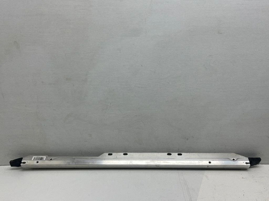 Radiatoru paneļa kronšteins – Volvo S60 (2018-)