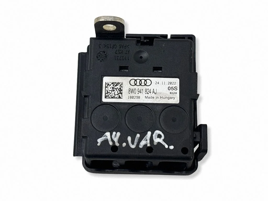 Moduł bezpieczników 8W0941824