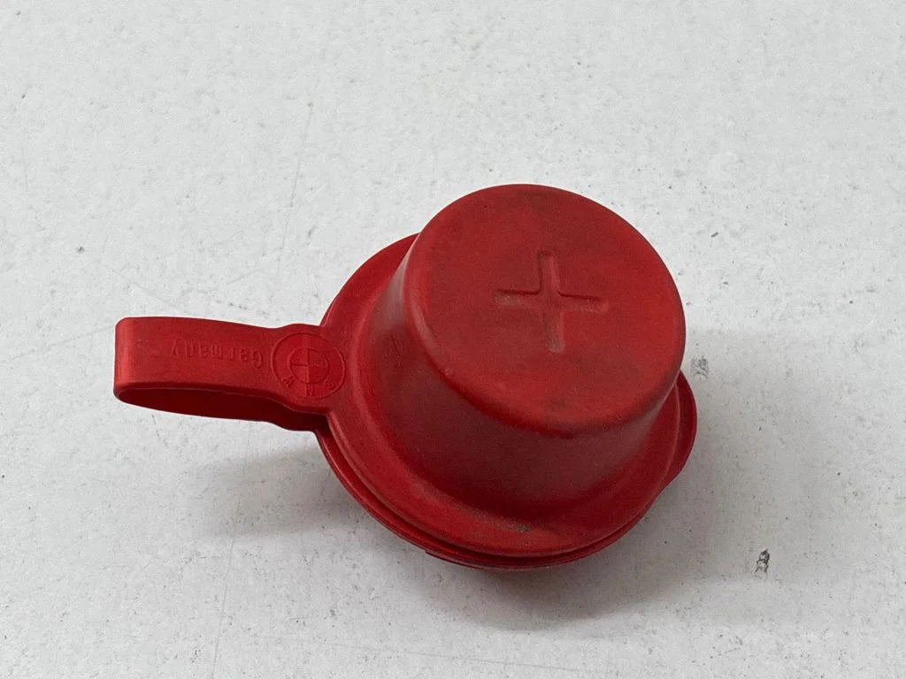 Battery box tray cover/lid 15677210