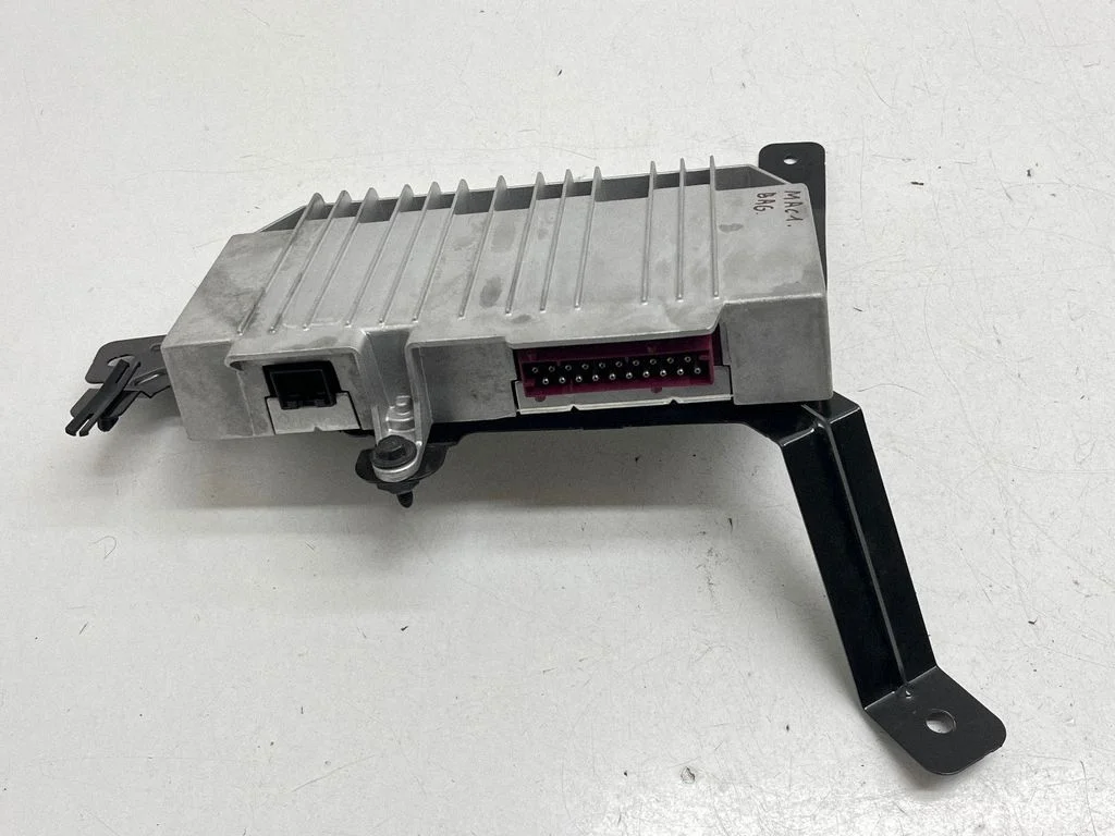 Sound amplifier – Porsche Macan (95B) (2014-2018)