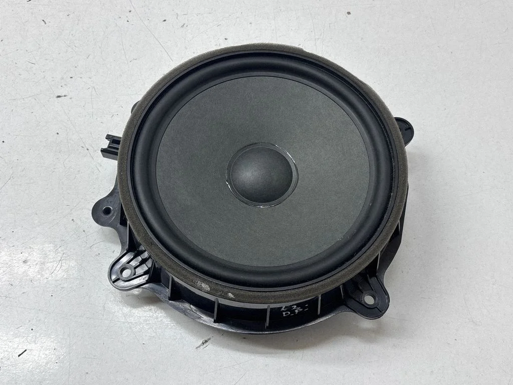 Front door speaker – Tesla Model Y (2020-)