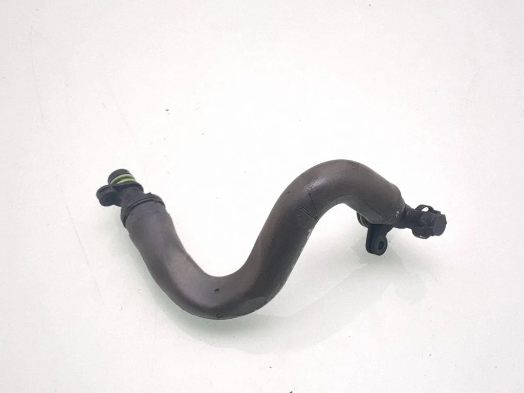 Breather/breather pipe/hose 04E103175D