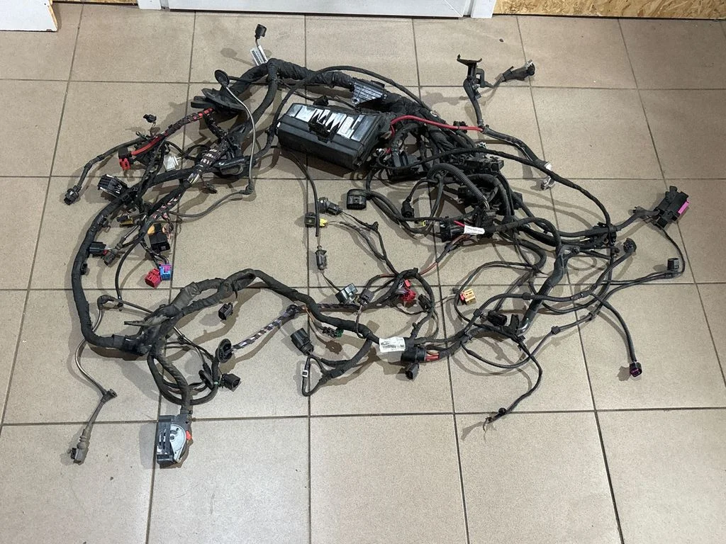 Engine installation wiring loom 5QB971111BF